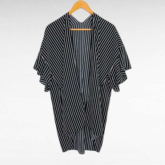 Black & White Striped Ruffle Kimono Sleeve Tie Front One Size Cardigan Coverup - Picture 5 of 8